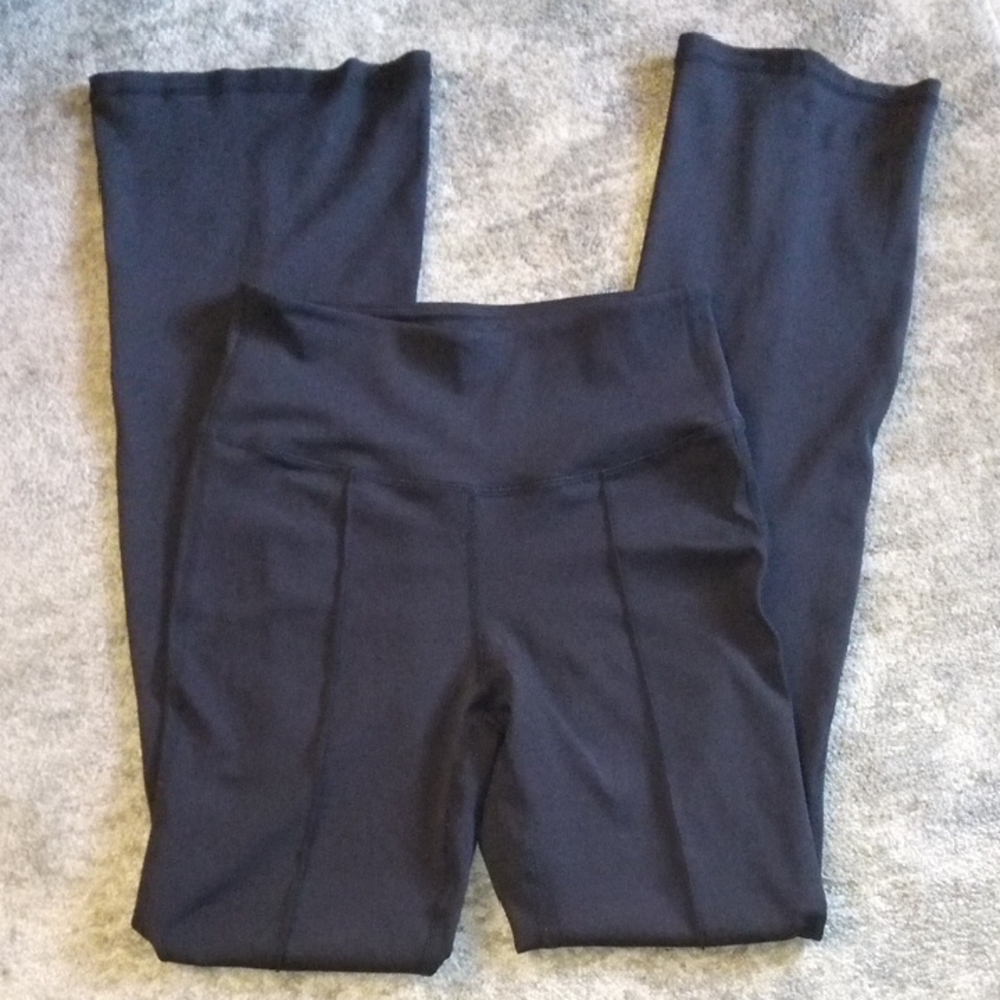 High-Waist Black Leggings with Flared Legs